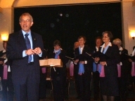 Chorleiter Wolfgang Koperski mit dem Landesbankchor